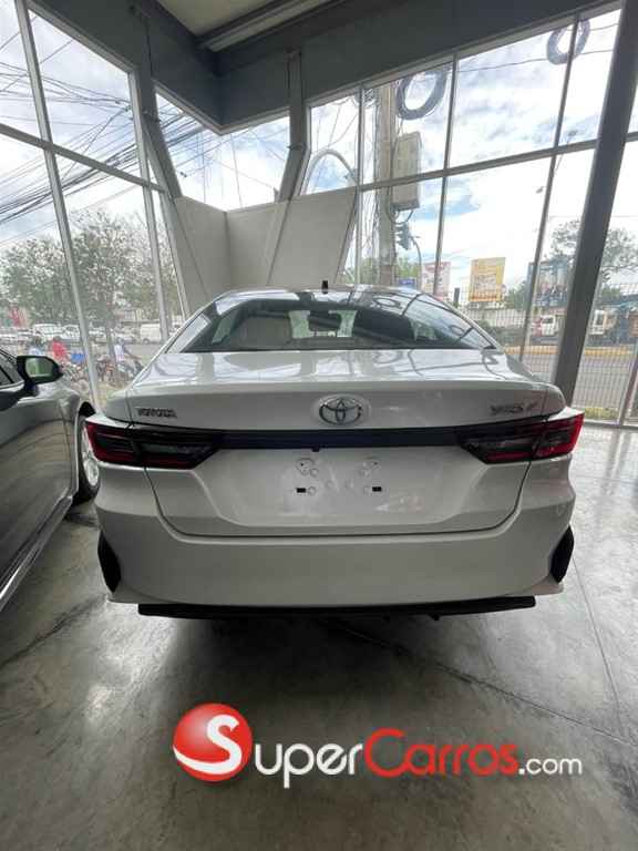 2025 Toyota Yaris E — foto 5 / 6