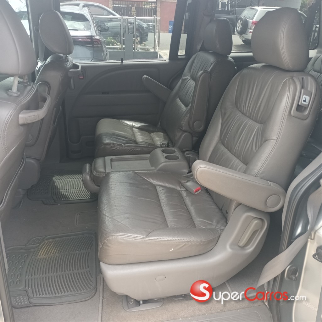 2010 Honda Odyssey EX — foto 9 / 11