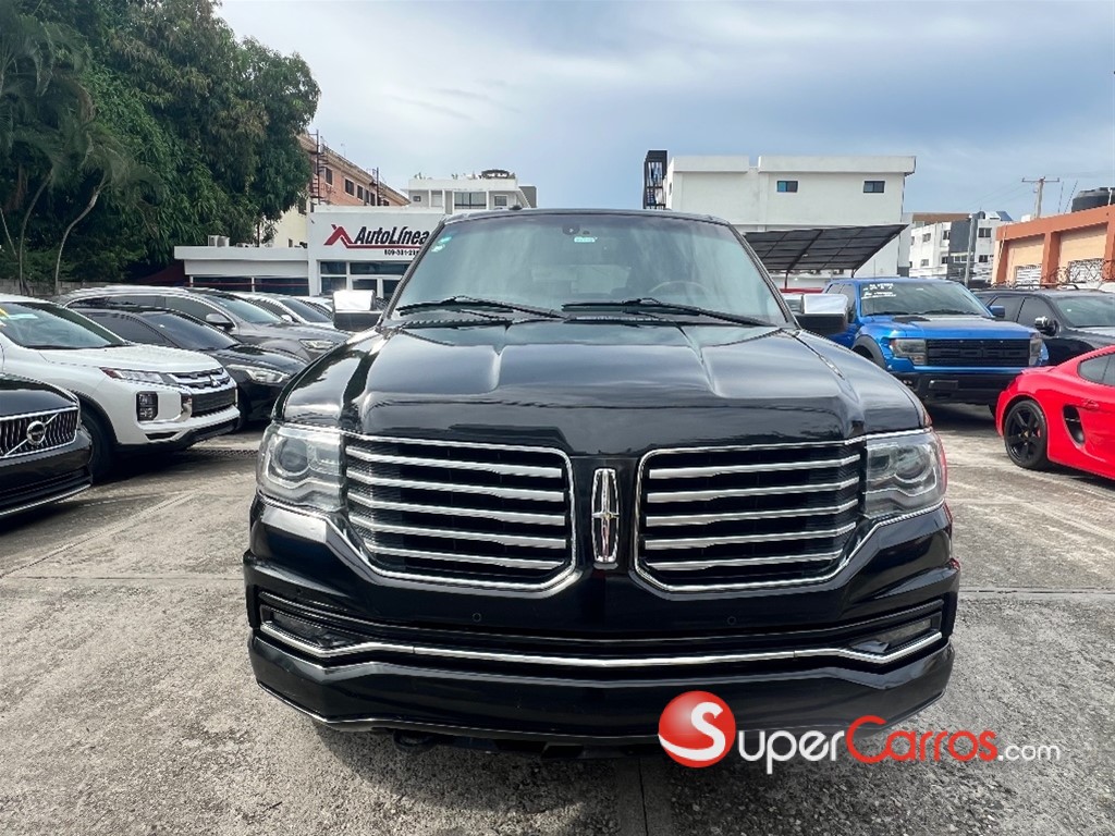 2017 Lincoln Navigator LONG — foto 2 / 12