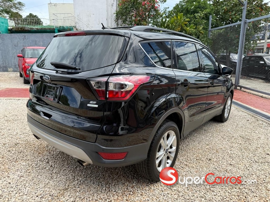 2017 Ford Escape SE Ecoboost — foto 4 / 10