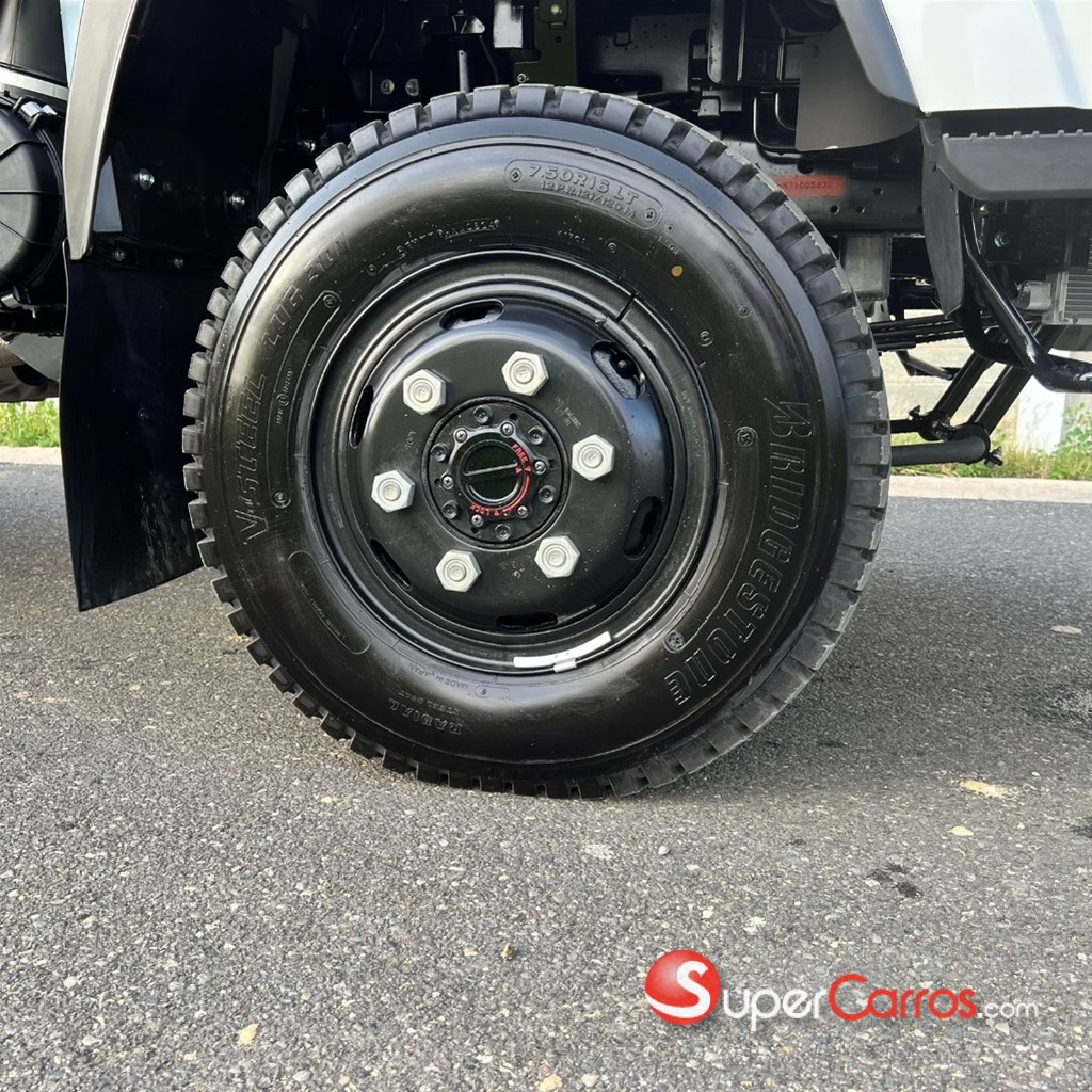 2025 Isuzu NPS 14 Pies — foto 8 / 12