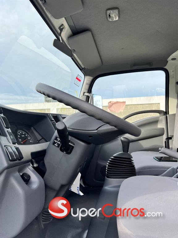 2025 Isuzu NPS 14 Pies — foto 10 / 12