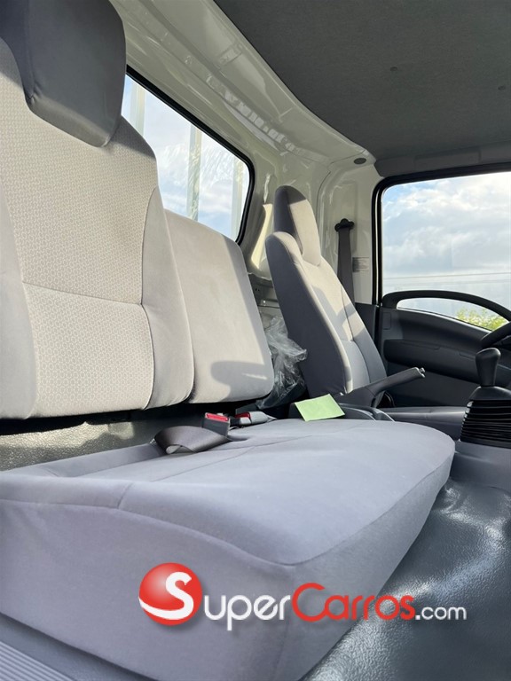 2025 Isuzu NPS 14 Pies — foto 11 / 12