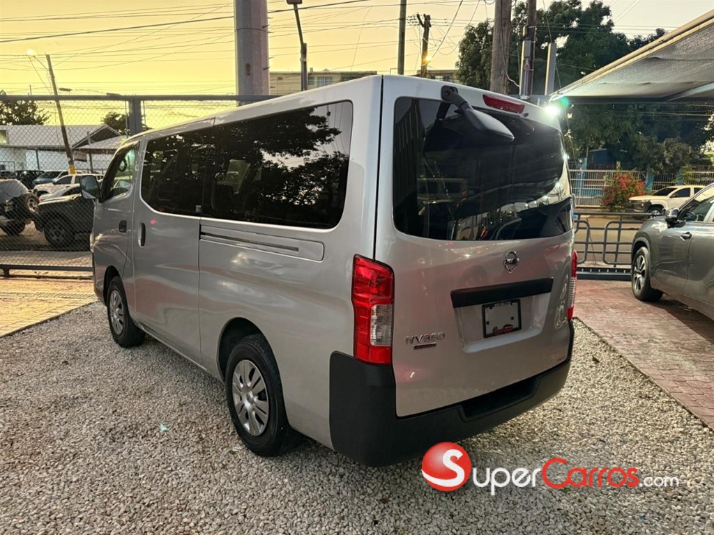 2020 Nissan NV 350 — foto 3 / 9