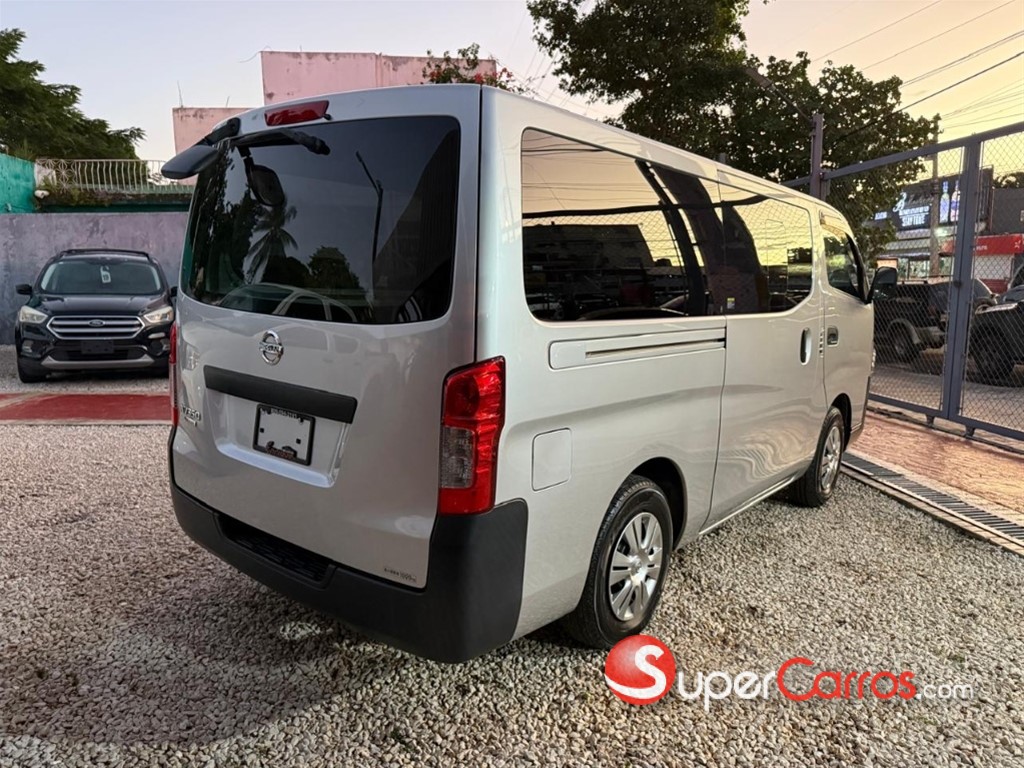 2020 Nissan NV 350 — foto 4 / 9