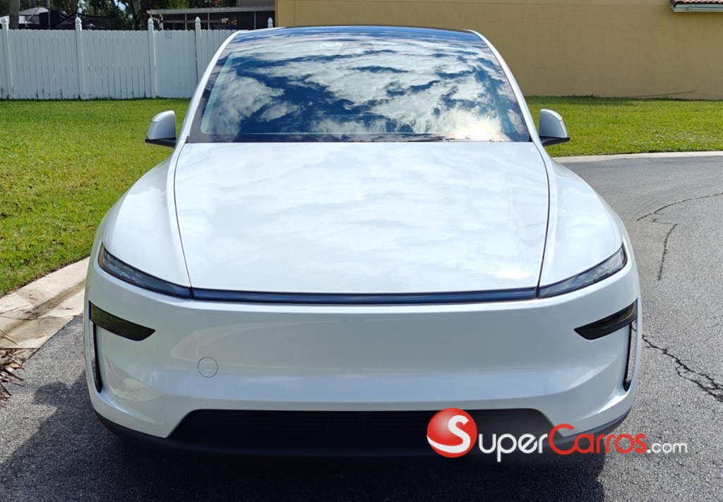 2026 Tesla Model Y Long Range — foto 5 / 10