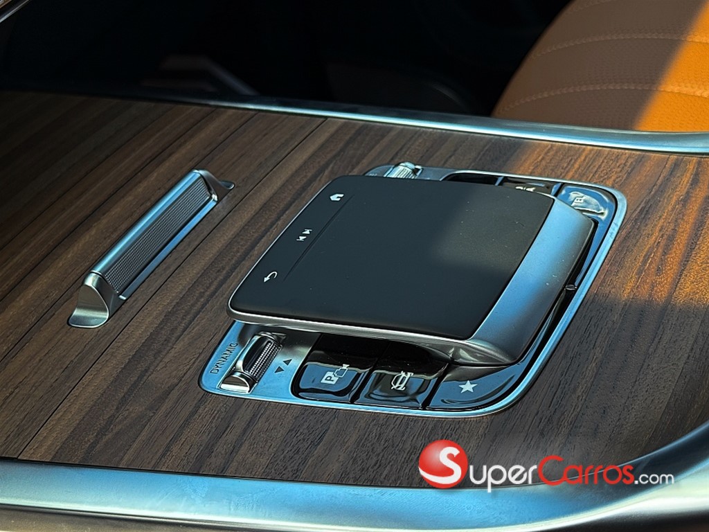 2025 Mercedes-Benz Clase G 500 — foto 10 / 12