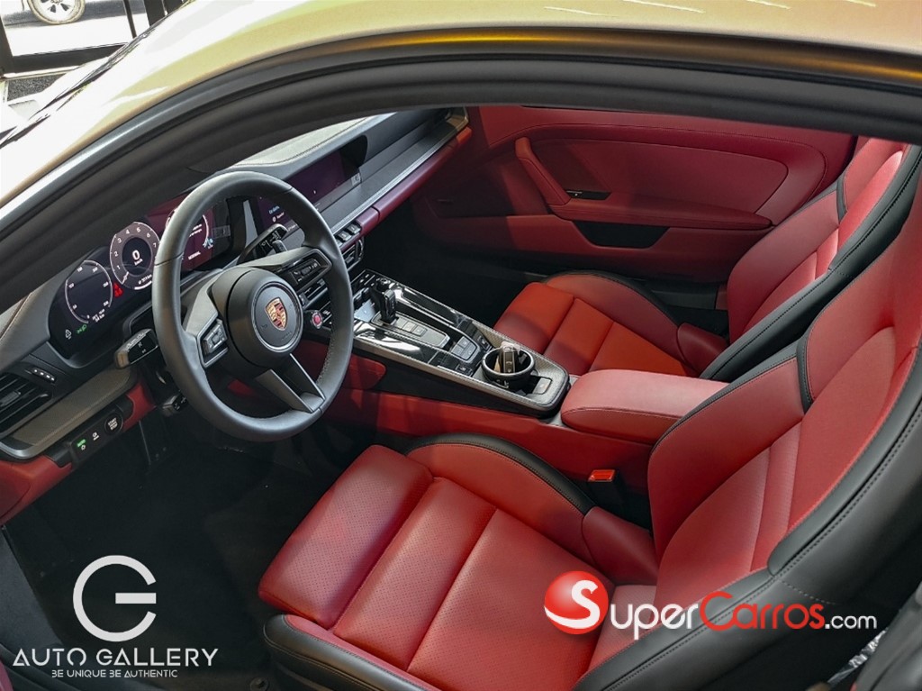 2025 Porsche 911 Carrera — foto 9 / 11