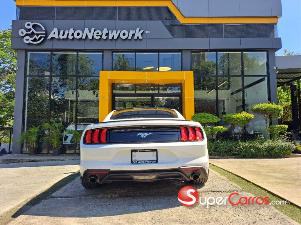 2018 Ford Mustang Ecoboost — foto 4 / 10