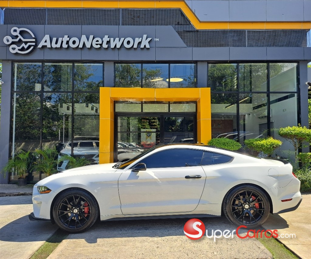2018 Ford Mustang Ecoboost — foto 6 / 10
