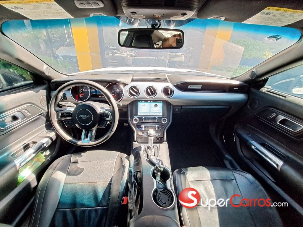 2018 Ford Mustang Ecoboost — foto 10 / 10
