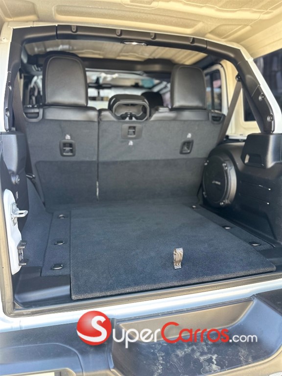 2023 Jeep Wrangler Rubicon — foto 8 / 11