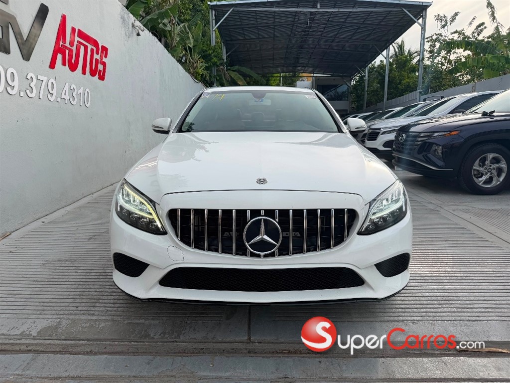 2019 Mercedes-Benz Clase C 300 — foto 2 / 12