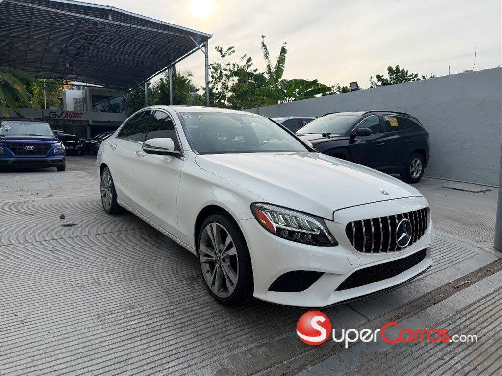 2019 Mercedes-Benz Clase C 300 — foto 3 / 12