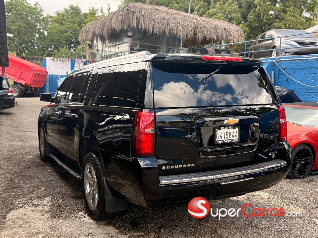 2017 Chevrolet Suburban Premier — foto 4 / 10