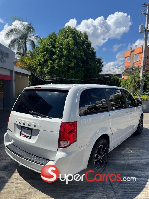2019 Dodge Caravan — foto 4 / 10