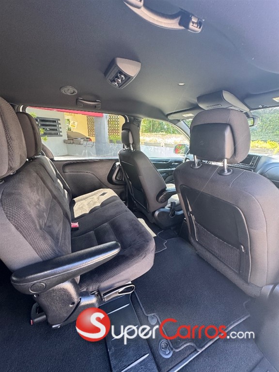 2019 Dodge Caravan — foto 6 / 10