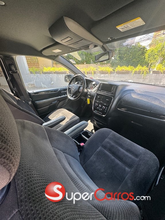 2019 Dodge Caravan — foto 9 / 10