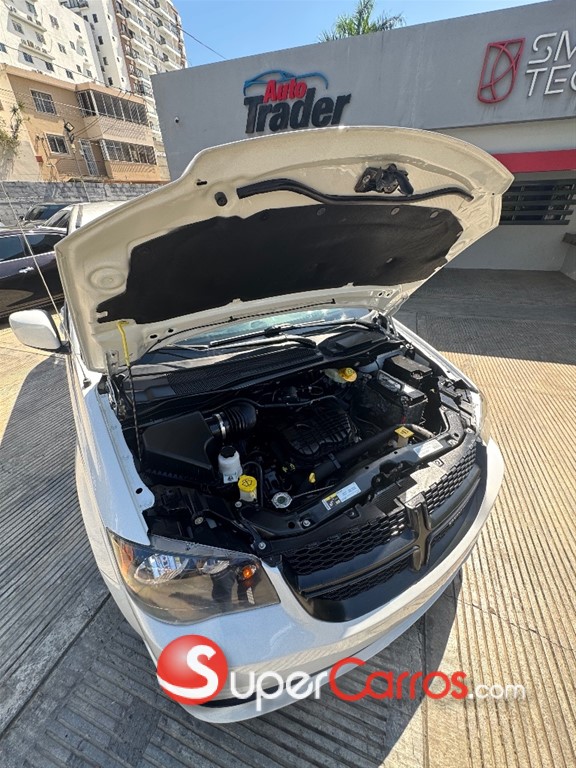 2019 Dodge Caravan — foto 10 / 10