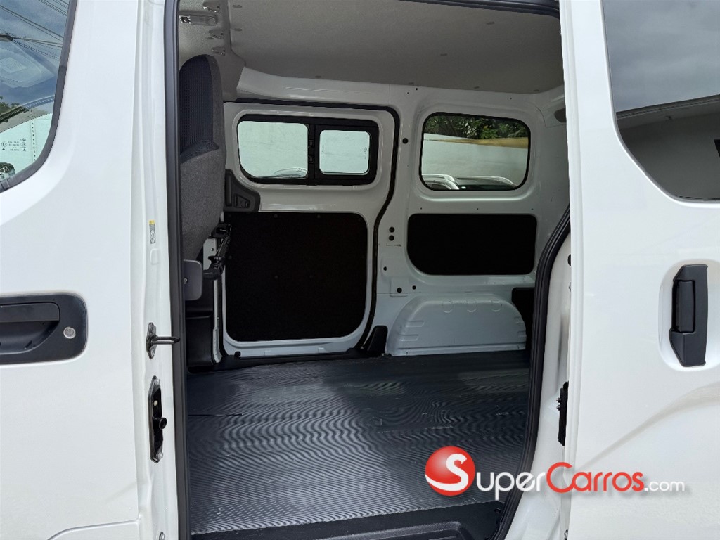 2021 Nissan NV 200 — foto 7 / 9