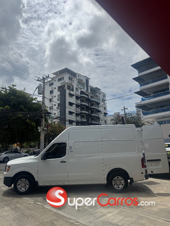 2020 Nissan NV 3500 — foto 3 / 11