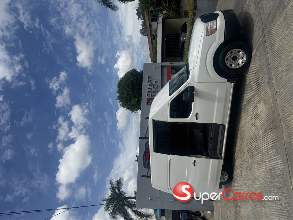 2020 Nissan NV 3500 — foto 6 / 11