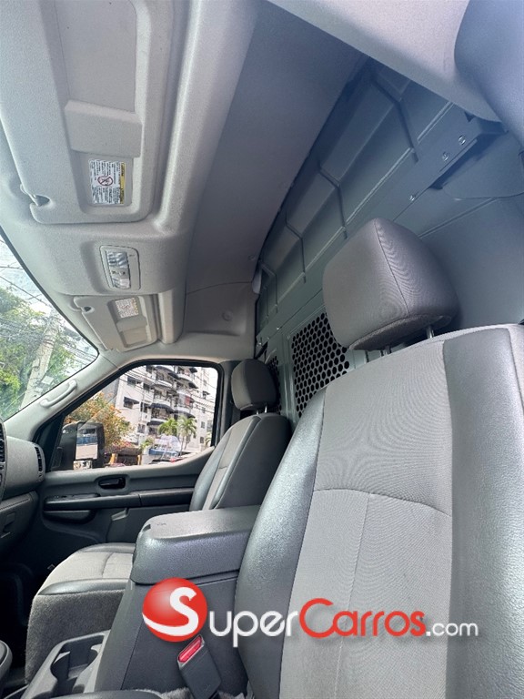 2020 Nissan NV 3500 — foto 10 / 11