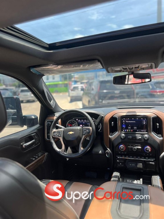 2020 Chevrolet Silverado 2500HD High Country — foto 9 / 10