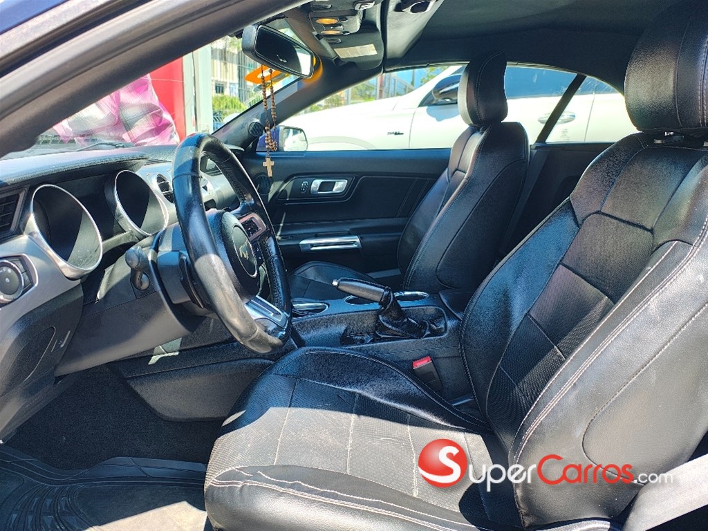 2018 Ford Mustang Convertible — foto 2 / 8
