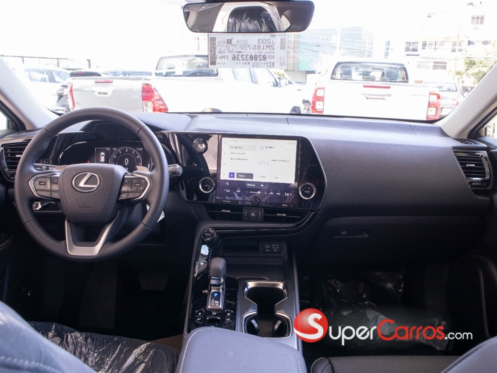 2026 Lexus NX 250 — foto 7 / 10