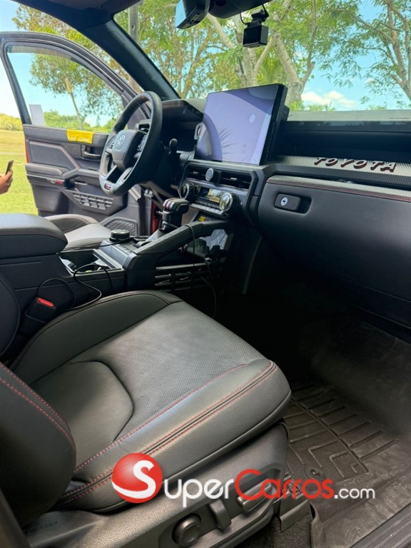 2024 Toyota Tacoma TRD PRO — foto 7 / 12