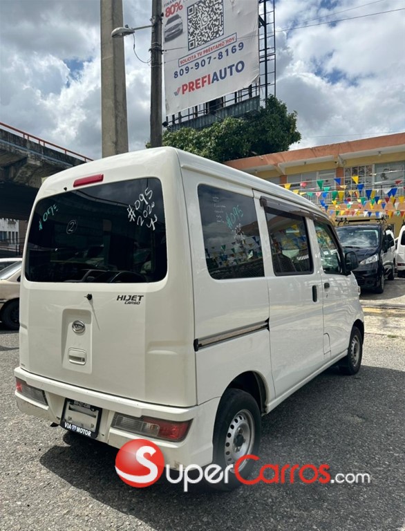 2020 Daihatsu Hijet — foto 3 / 7