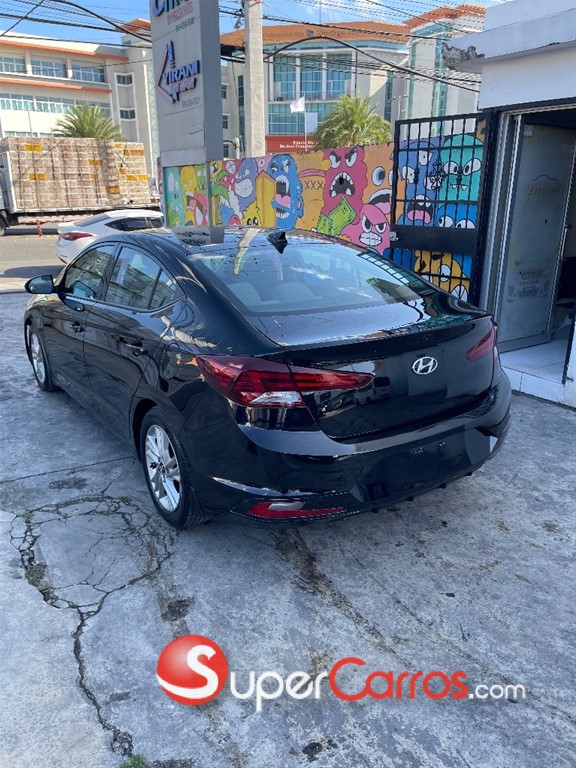 2019 Hyundai Elantra — foto 2 / 9
