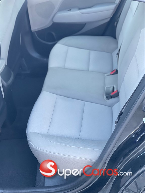 2019 Hyundai Elantra — foto 5 / 9