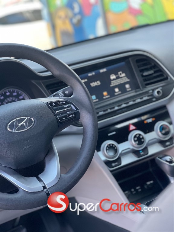 2019 Hyundai Elantra — foto 8 / 9