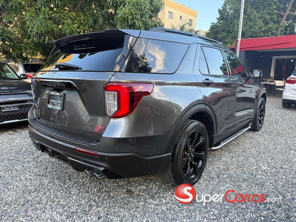 2020 Ford Explorer ST — foto 6 / 12