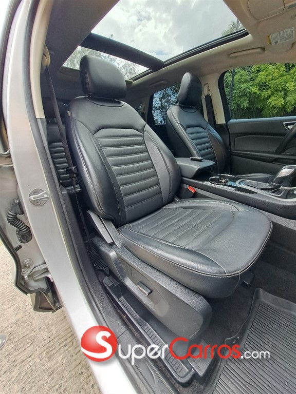 2017 Ford EDGE SEL AWD — foto 8 / 12