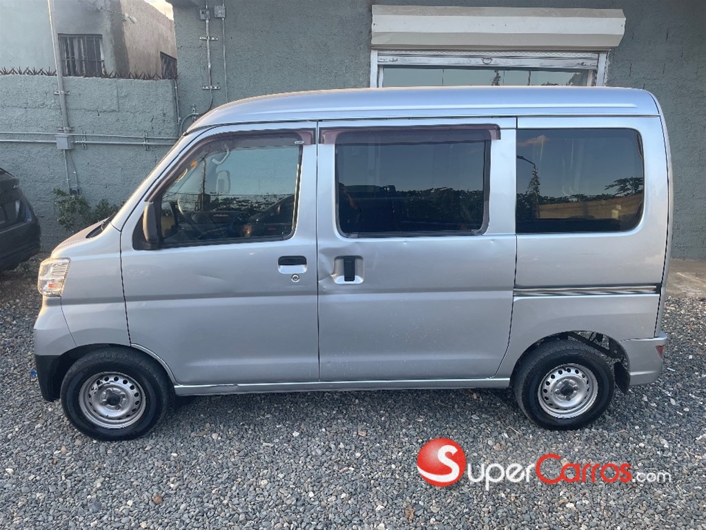 2018 Daihatsu Hijet — foto 3 / 8