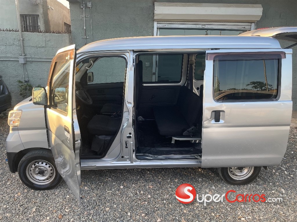 2018 Daihatsu Hijet — foto 6 / 8