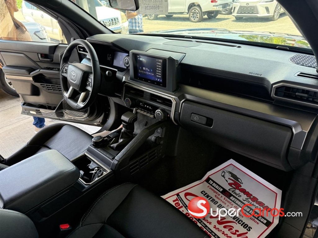 2026 Toyota 4 Runner SR5 — foto 6 / 9