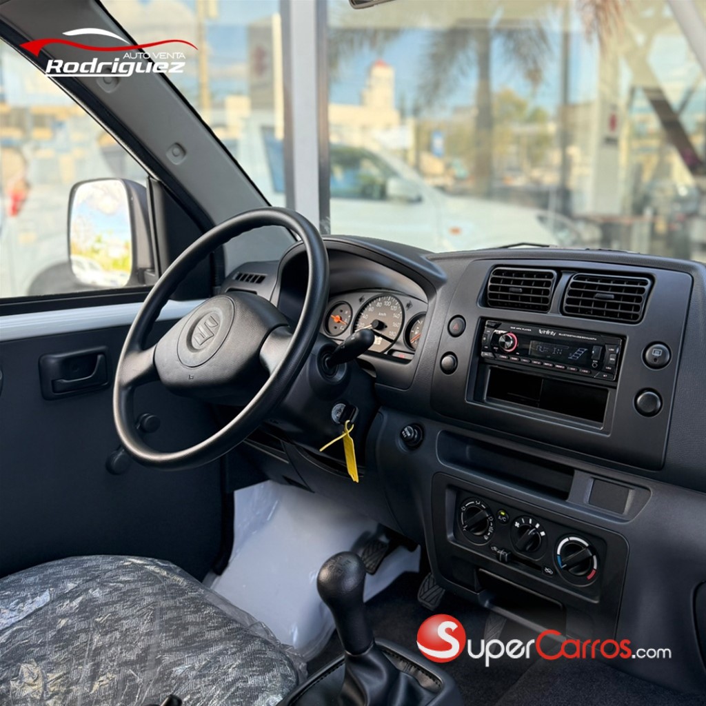 2025 Suzuki APV Carga — foto 2 / 6