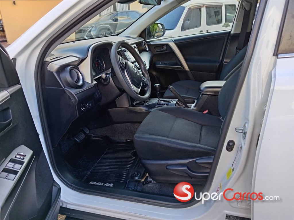 2017 Toyota RAV4 LE — foto 5 / 8