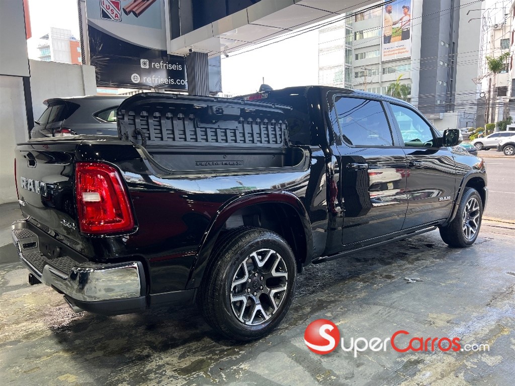 2025 Dodge Ram Laramie — foto 6 / 12