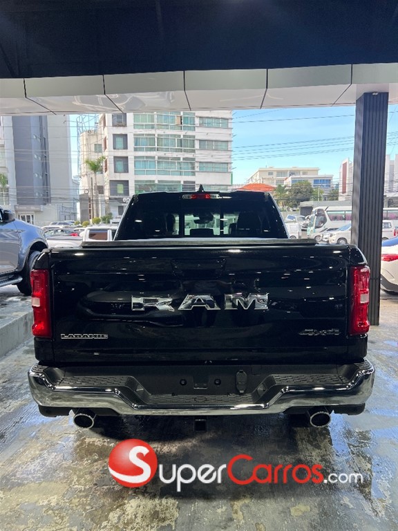 2025 Dodge Ram Laramie — foto 7 / 12
