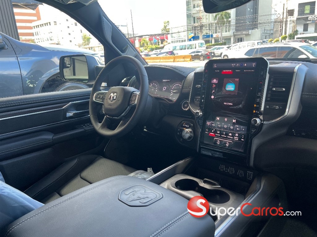 2025 Dodge Ram Laramie — foto 9 / 12