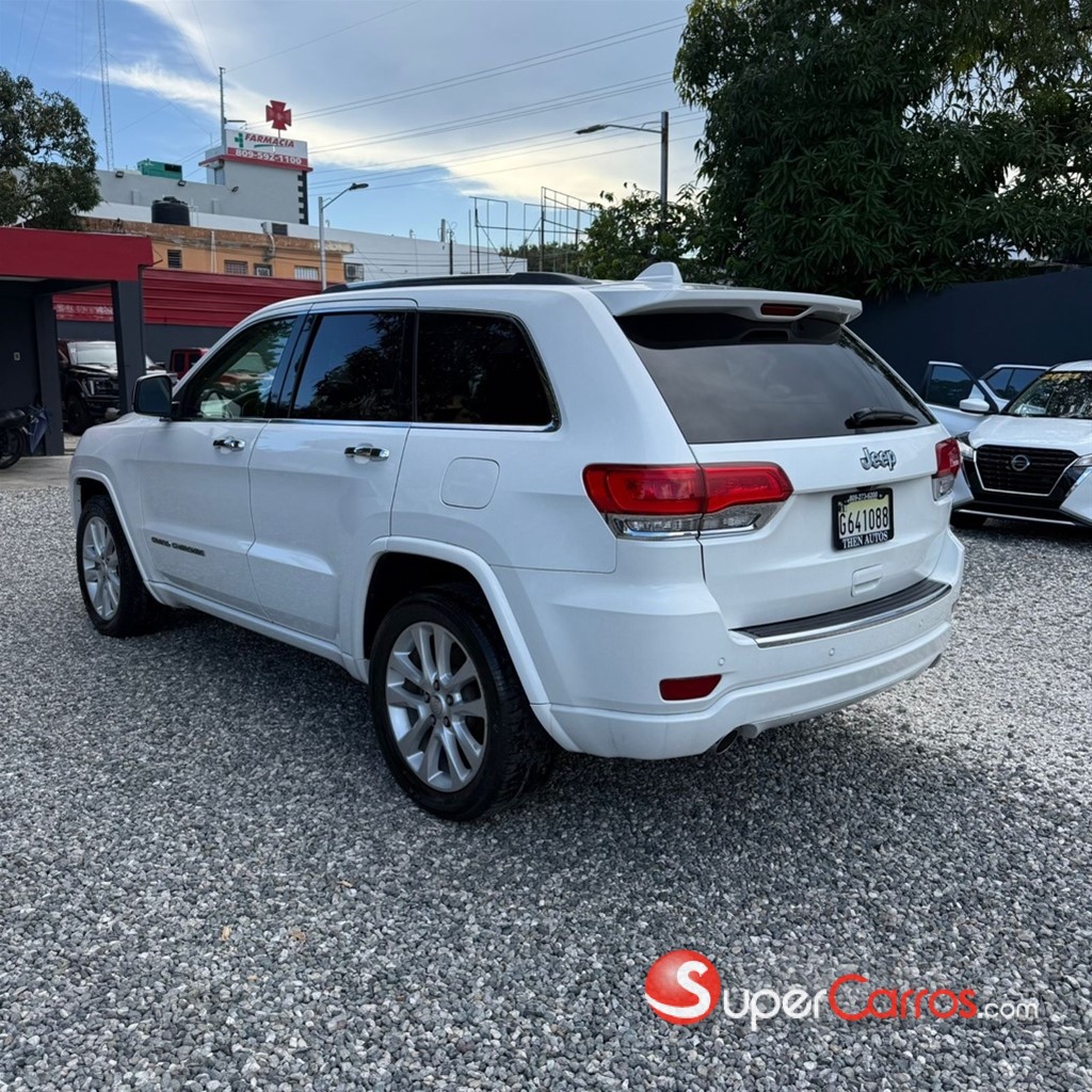 2017 Jeep Grand Cherokee Overland — foto 4 / 12