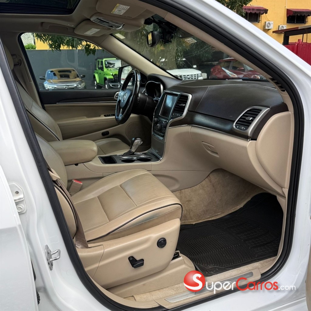 2017 Jeep Grand Cherokee Overland — foto 9 / 12
