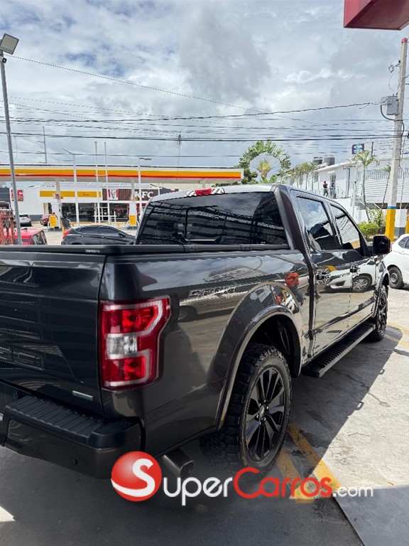2019 Ford F 150 XLT — foto 3 / 8