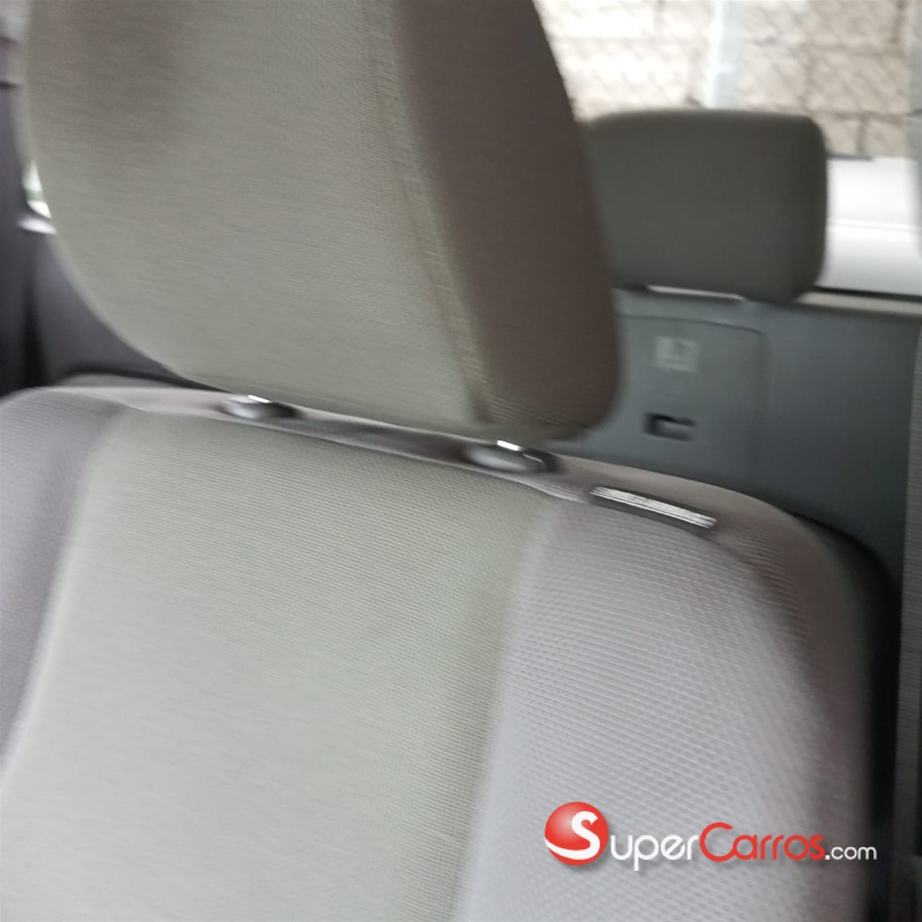 2018 Nissan Frontier SV — foto 6 / 10