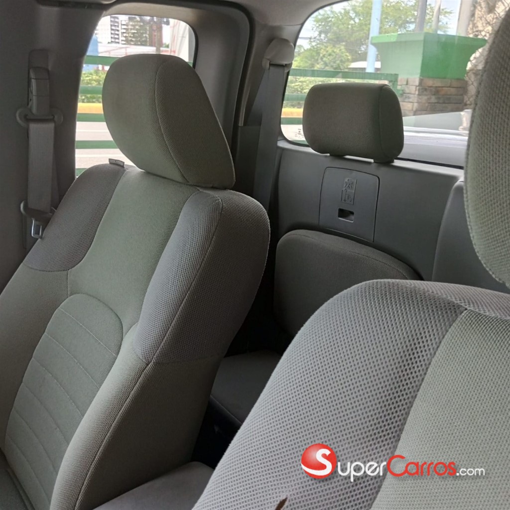 2018 Nissan Frontier SV — foto 7 / 10